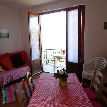 Quaint Holiday In San Siro With Balcony サン・シーロ